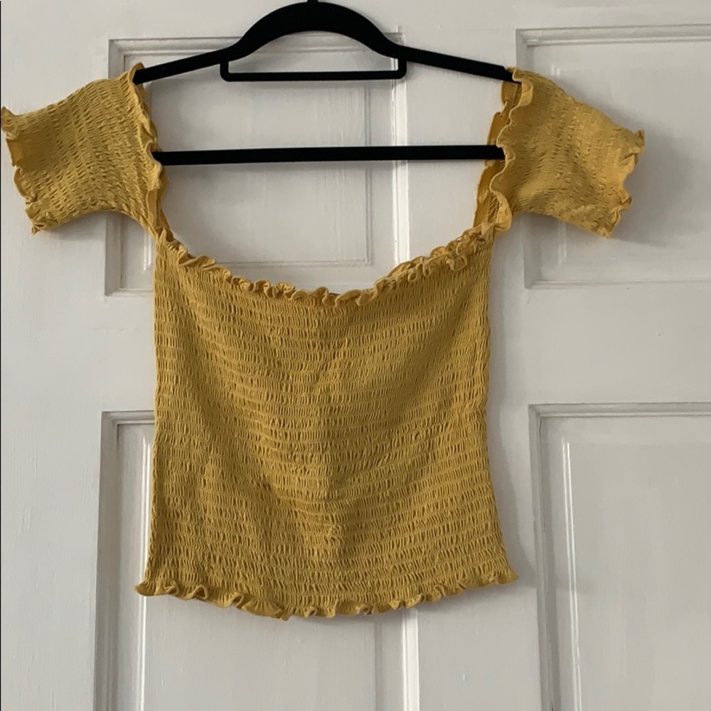 Yellow cropped shirt
